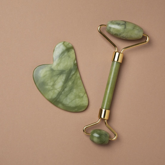 Roller en jade et gua sha en jade Mytonic-beauté